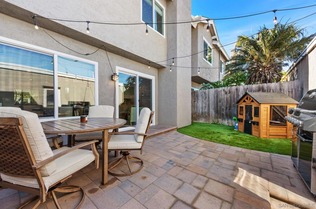 1971 Azure Way Property Photo 26