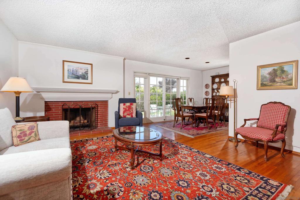 3152 Governor Drive Property Photo 2