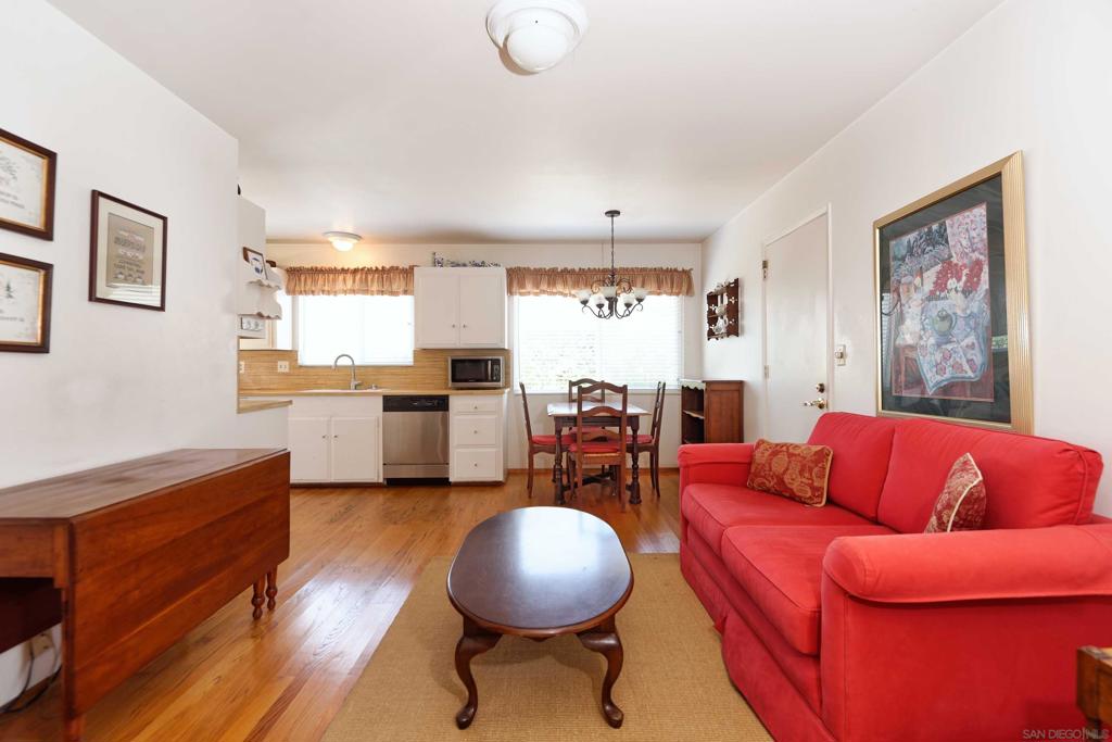 3152 Governor Drive Property Photo 8