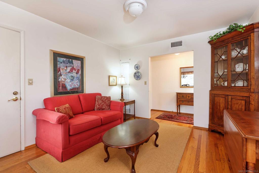 3152 Governor Drive Property Photo 9