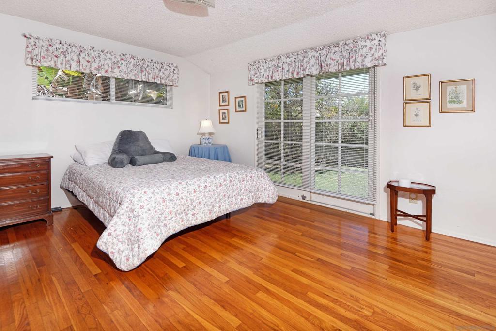 3152 Governor Drive Property Photo 14