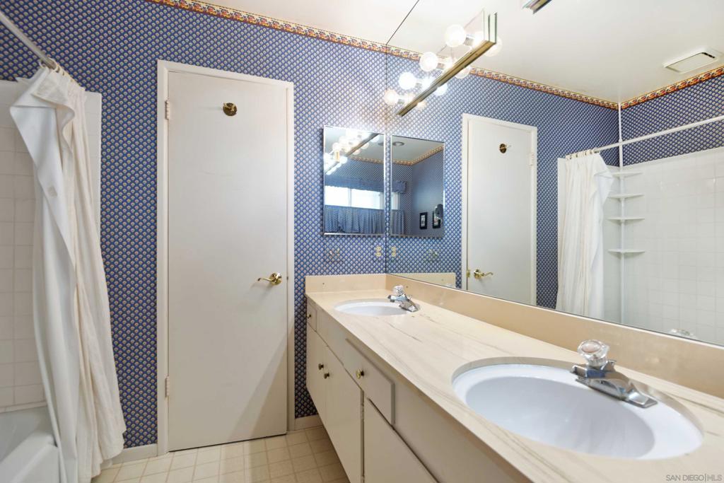 3152 Governor Drive Property Photo 16