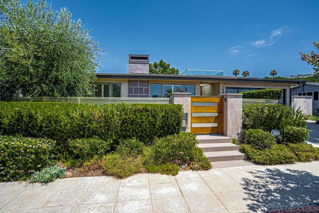 7967 Paseo Del Ocaso Property Photo 4