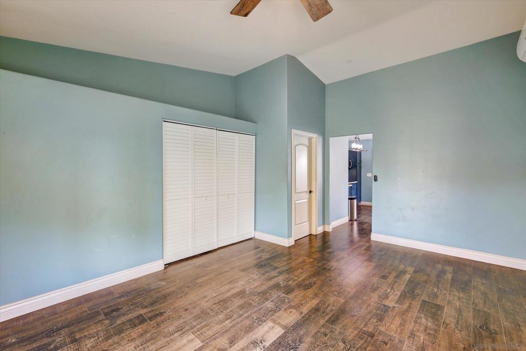 523 Hatherly St Property Photo 32