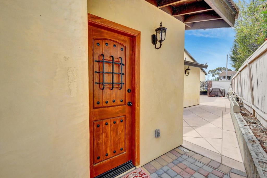 523 Hatherly St Property Photo 34
