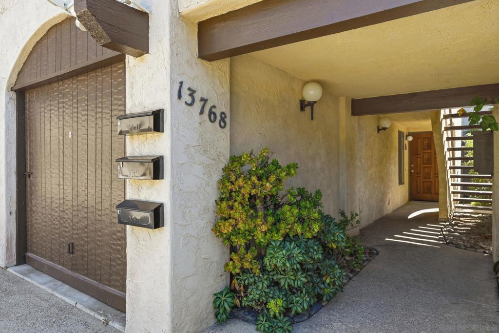 13768 Ruette Le Parc C Property Photo 20