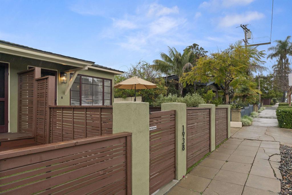 1936 40 Dale St Property Photo 3