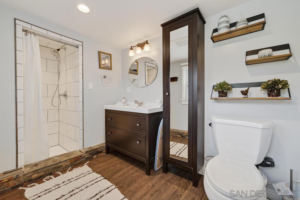 5438 Gilbert Dr Unit C Property Photo 19