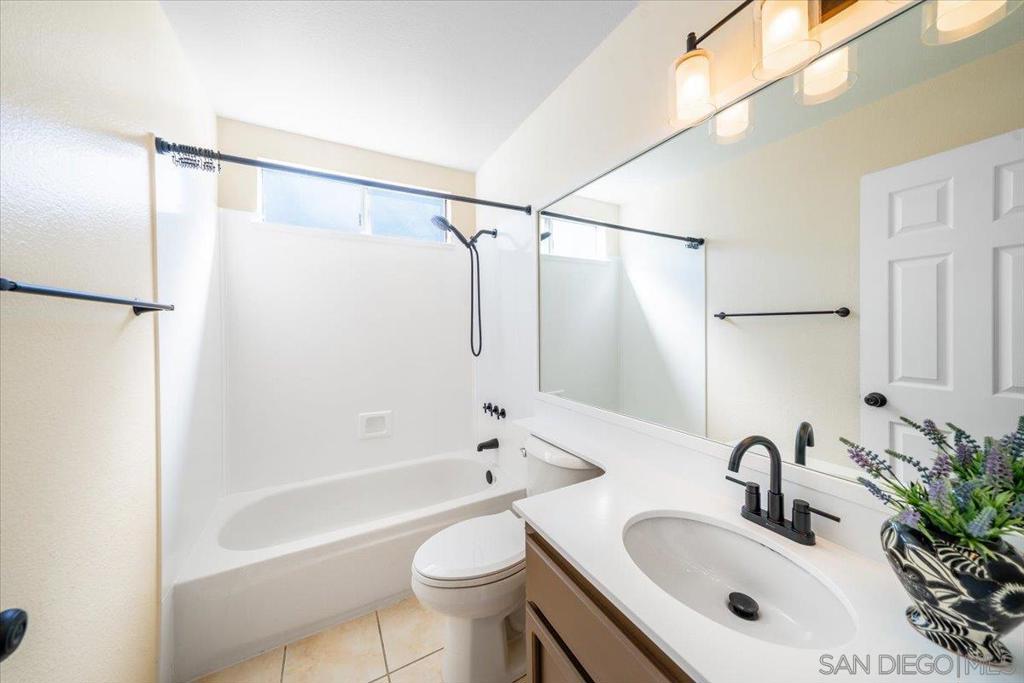 1726 Las Palmas Ln Property Photo 37