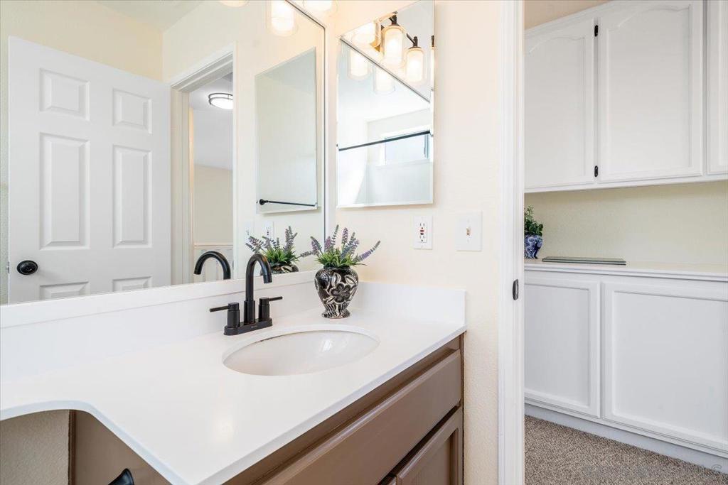 1726 Las Palmas Ln Property Photo 41