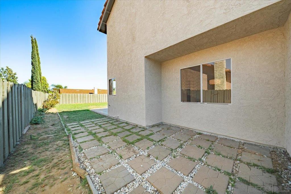 1726 Las Palmas Ln Property Photo 48