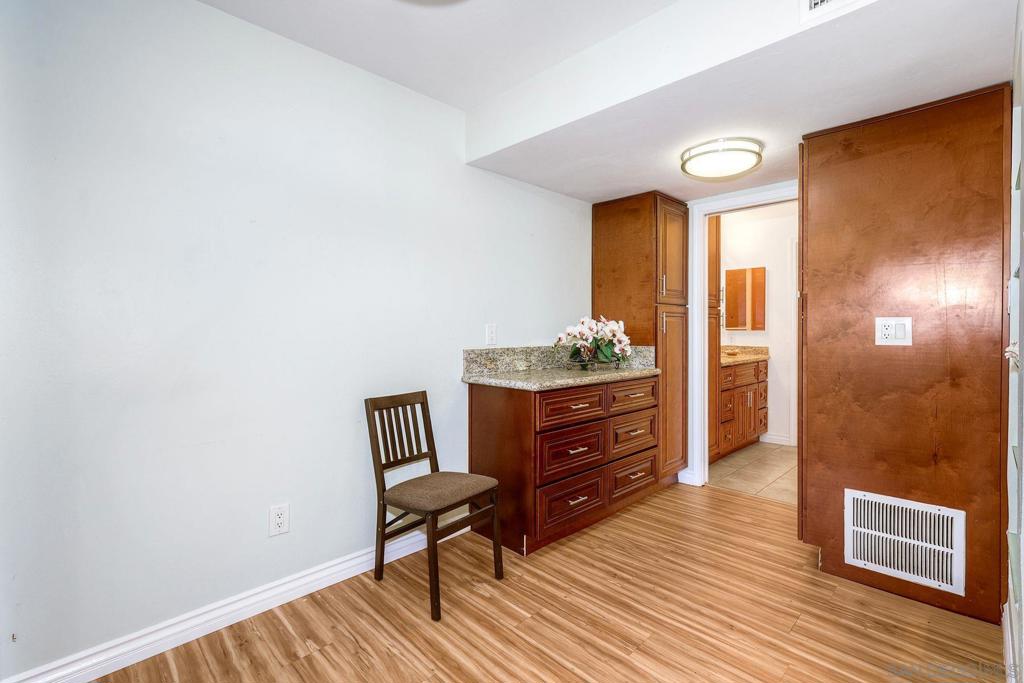 5350 Baltimore 5 Property Photo 8