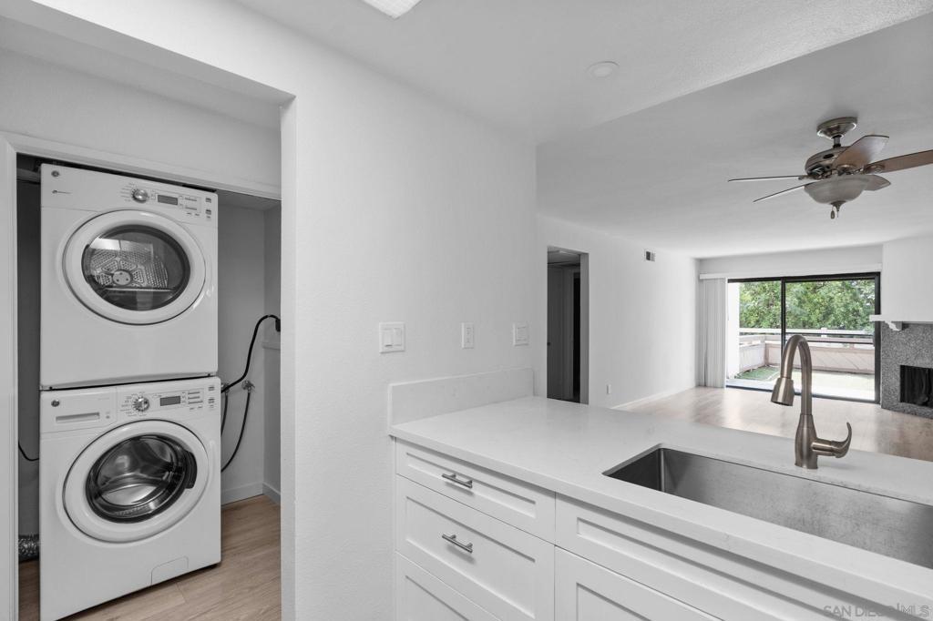 1687 Melrose Ave D Property Photo 6