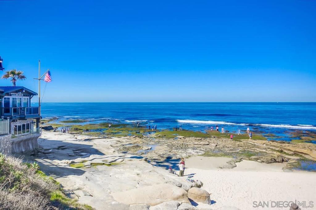 245 Coast D2 Property Photo 29