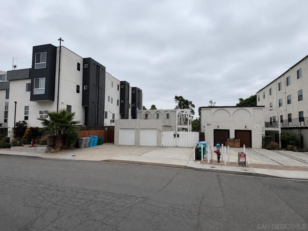 5419 Lauretta St Apt A &b Property Photo 8