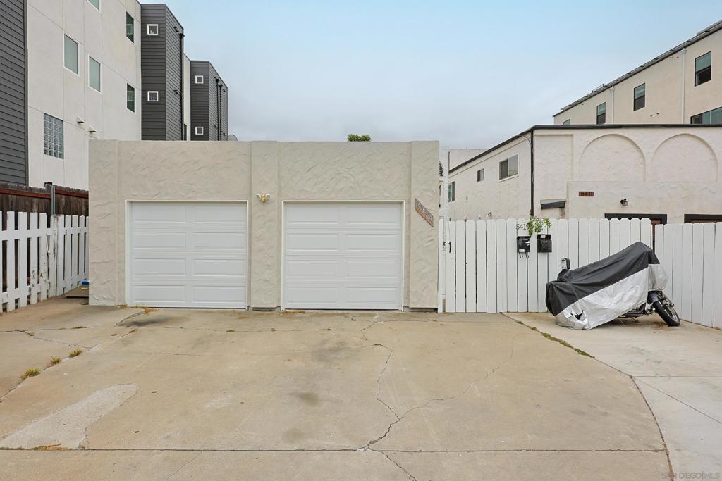 5419 Lauretta St Apt A &b Property Photo 25