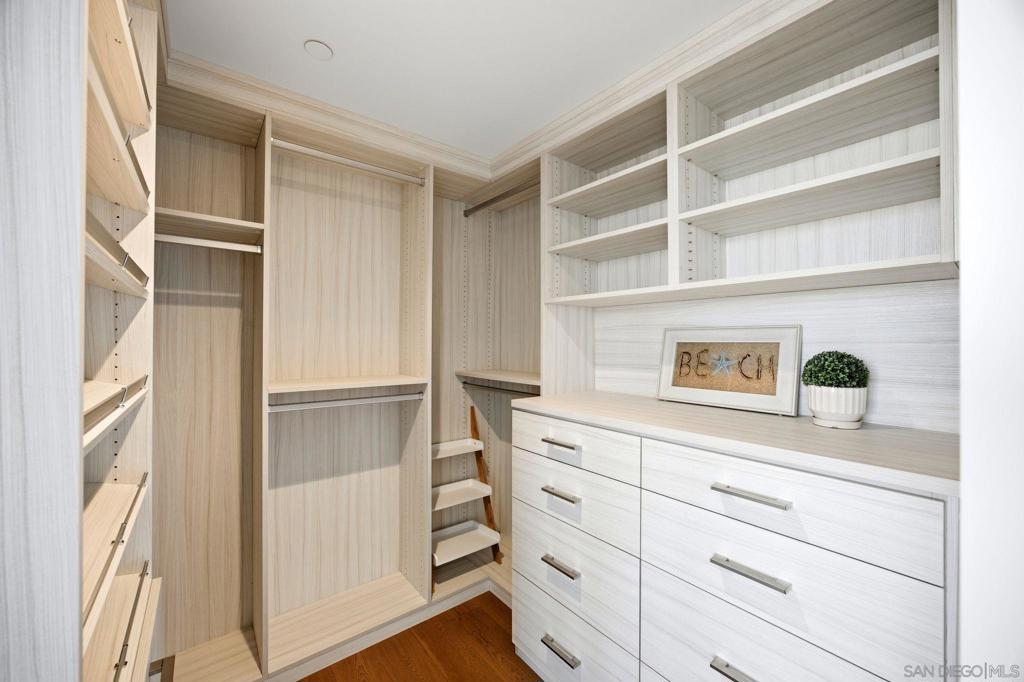 888 W E Street 3904 Property Photo 21
