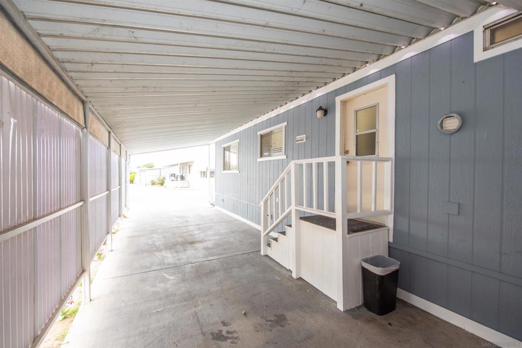 1285 E Washington Ave 113 Property Photo 4