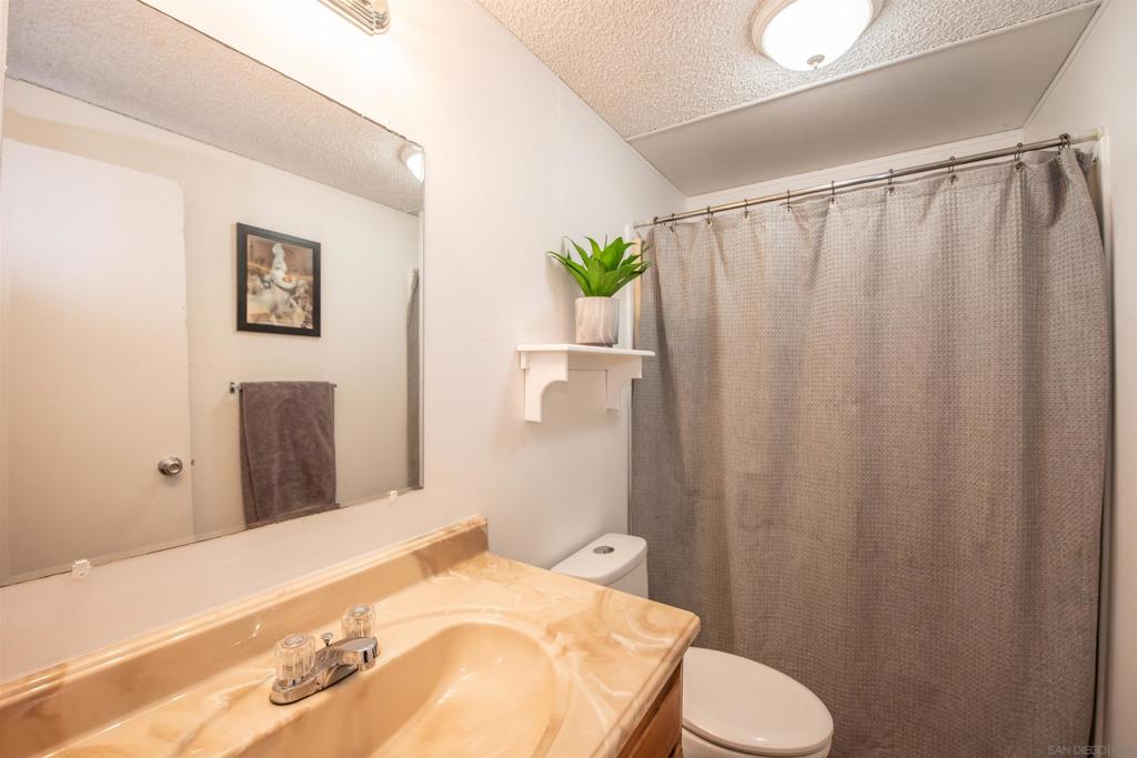 1285 E Washington Ave 113 Property Photo 21
