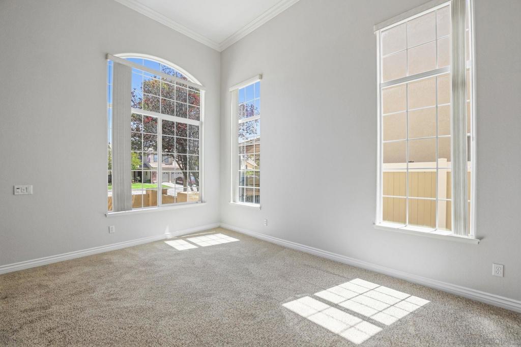 25331 Chesterfield Ln Property Photo 8