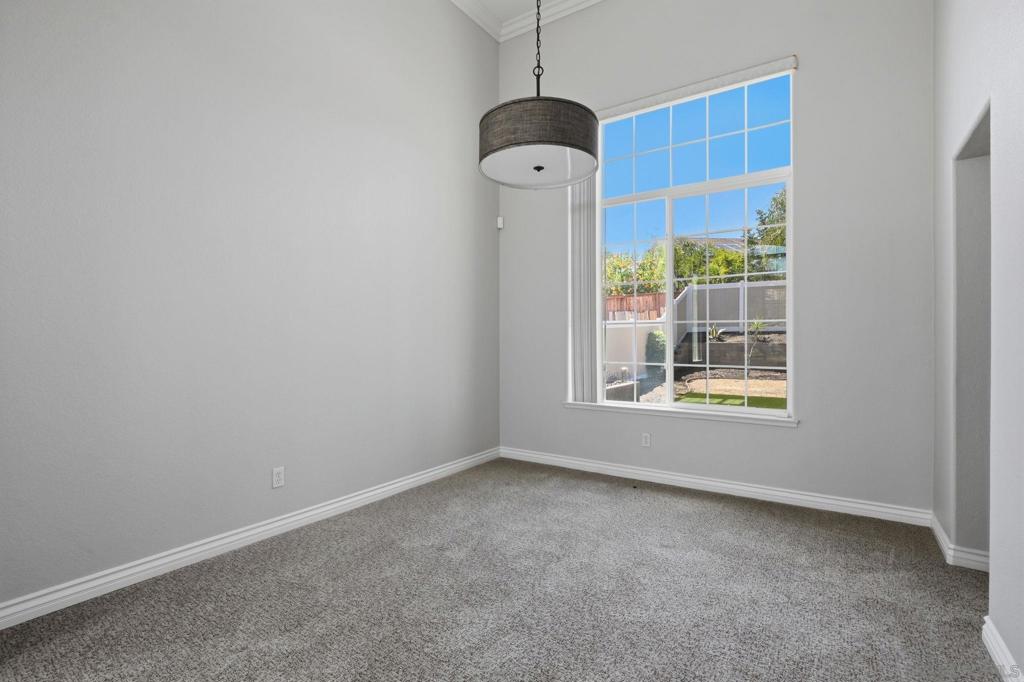 25331 Chesterfield Ln Property Photo 9