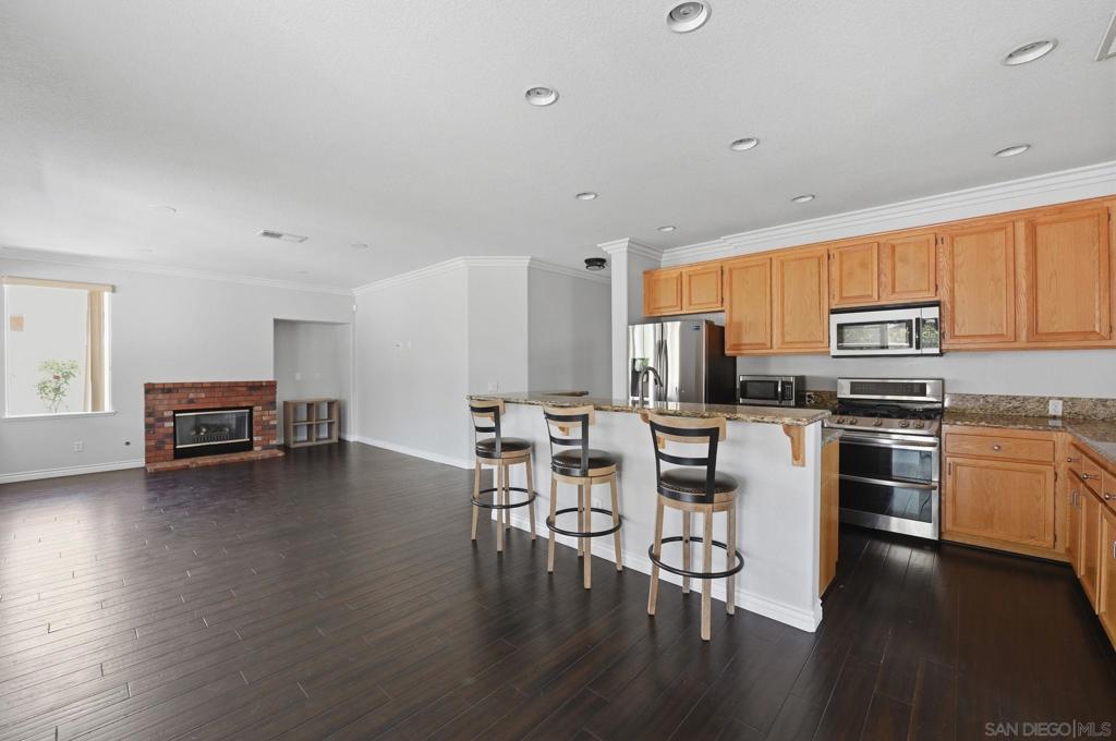 25331 Chesterfield Ln Property Photo 13