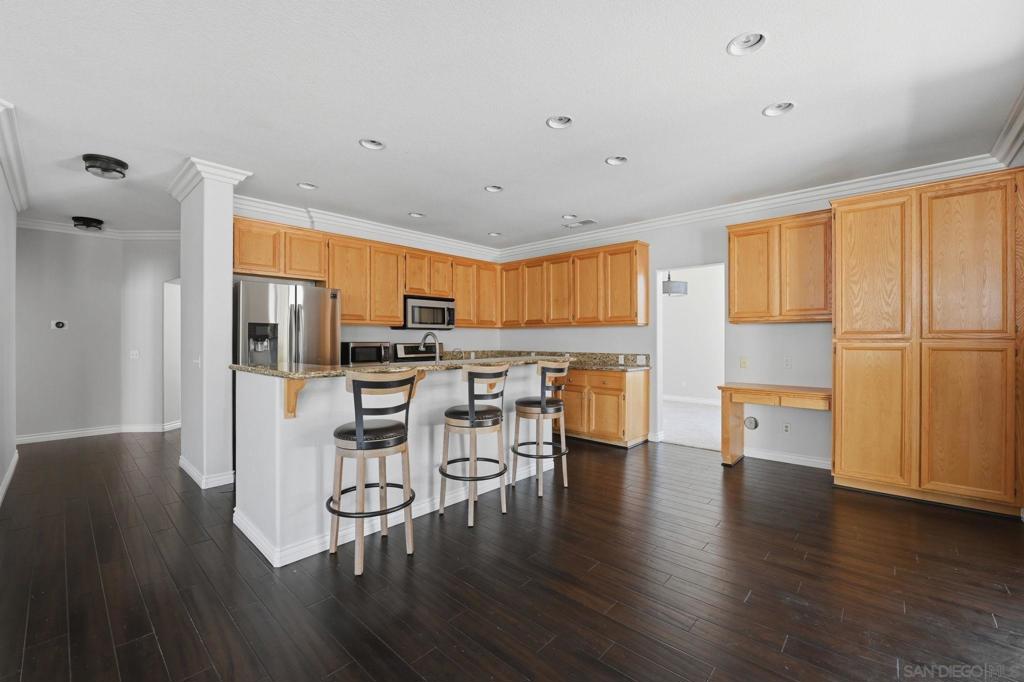 25331 Chesterfield Ln Property Photo 15