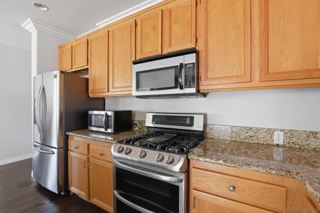 25331 Chesterfield Ln Property Photo 17
