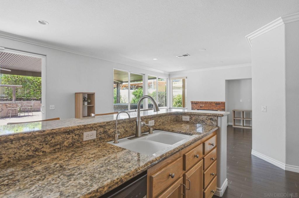 25331 Chesterfield Ln Property Photo 19