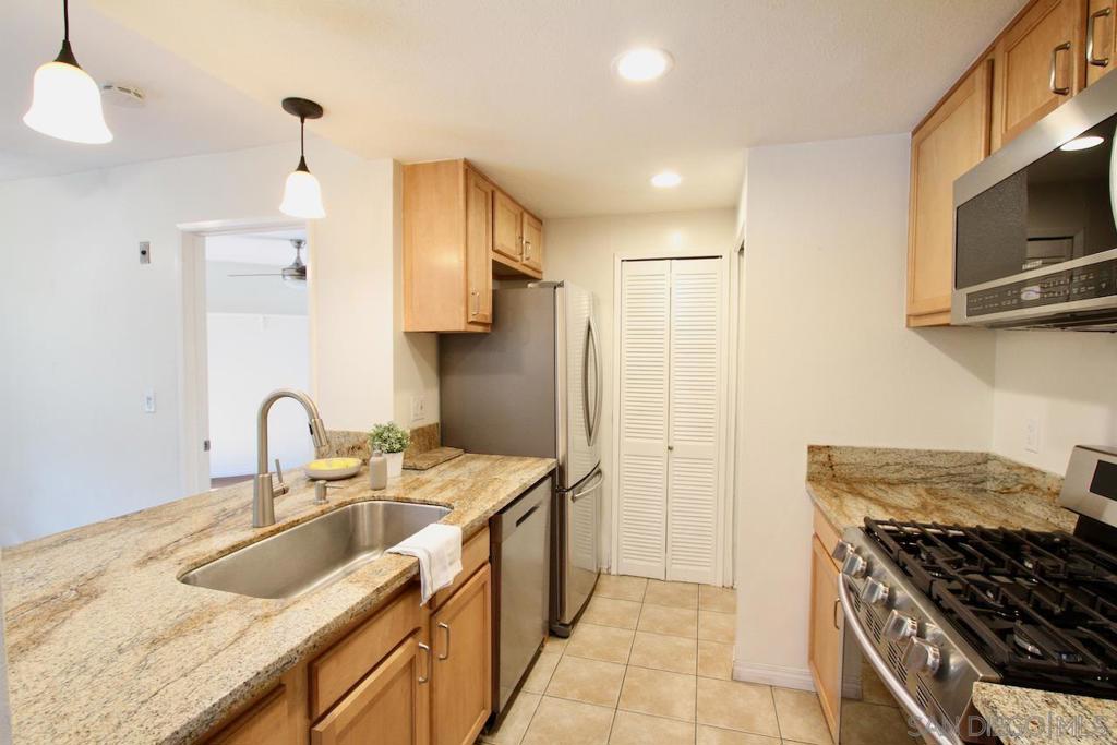 3021 Golden Oak Way Property Photo 3
