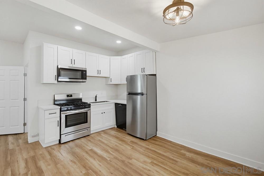 4458 32nd Property Photo 4