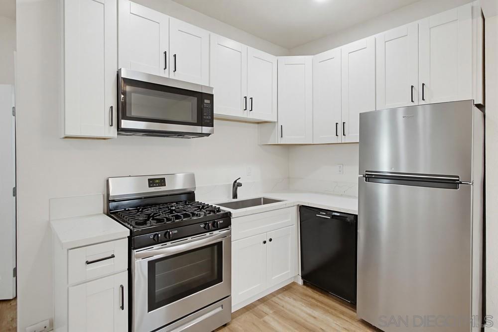4458 32nd Property Photo 7