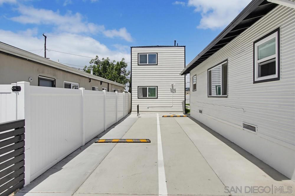 4458 32nd Property Photo 32