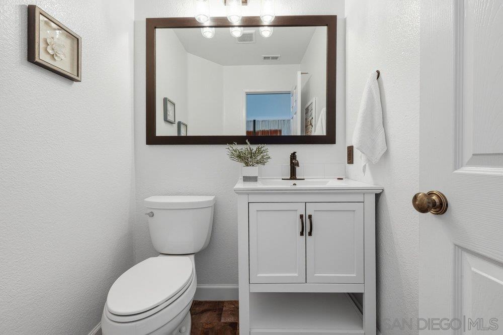 12805 Carriage Rd Property Photo 9