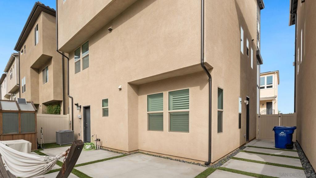 15681 Rennyson Way Property Photo 33