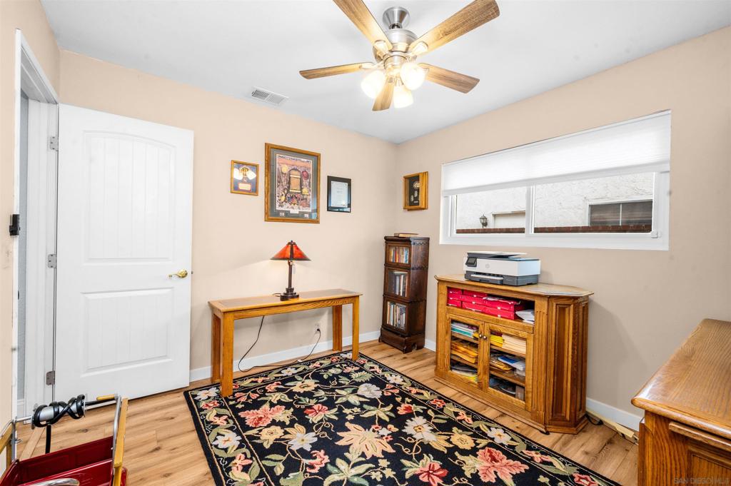 2481 Northmoor Dr Property Photo 20