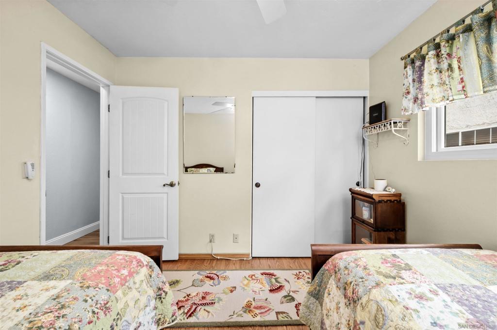 2481 Northmoor Dr Property Photo 24