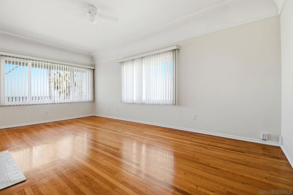 3062 68 Columbia St Property Photo 15