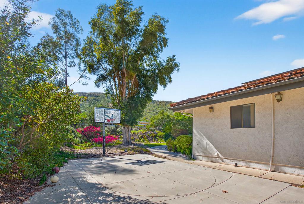 11330 Crazy Horse Dr Property Photo 75