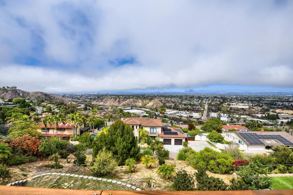5725 Soledad Mountain Property Photo 8