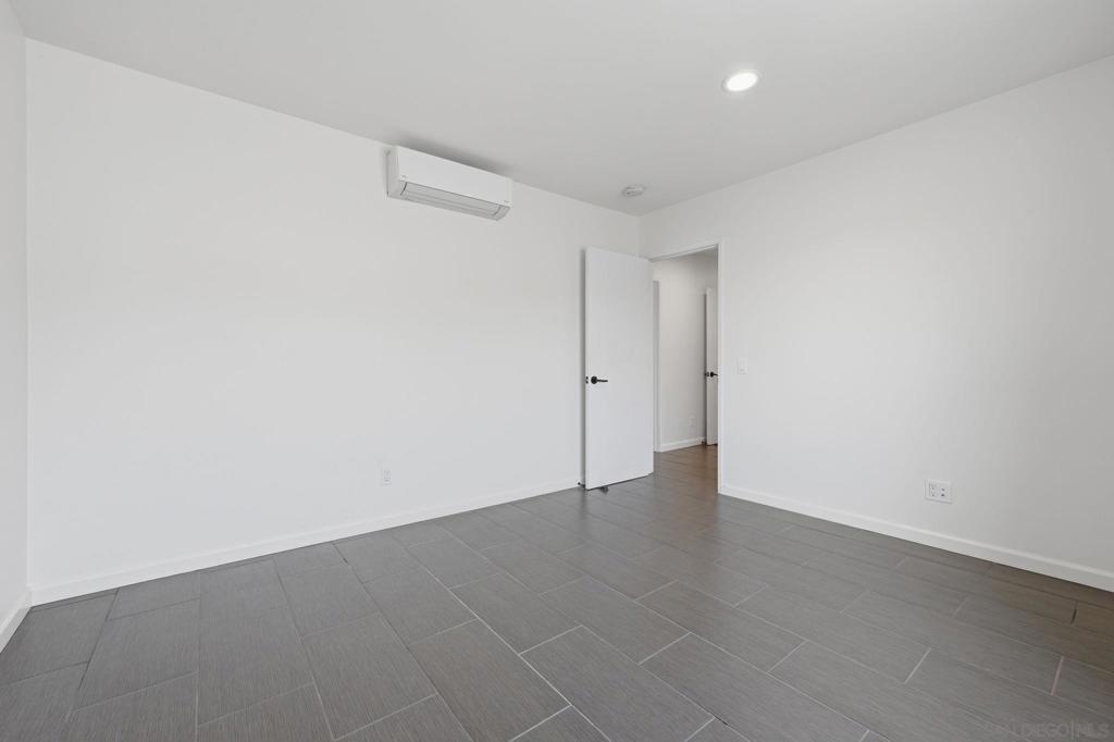 6463 Estrella Ave Property Photo 14