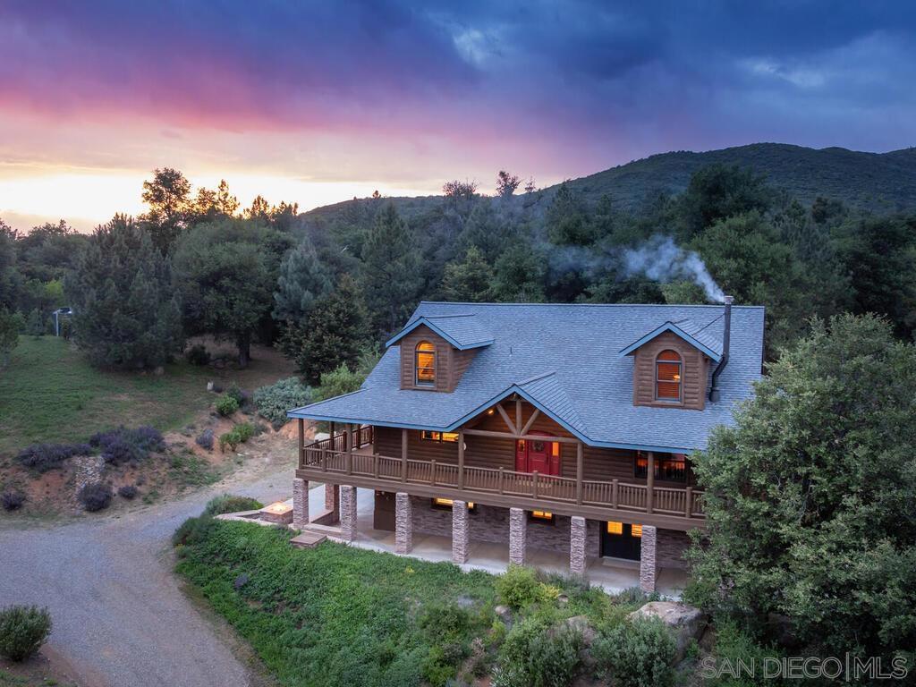 1068 W Incense Cedar Road Property Photo 1
