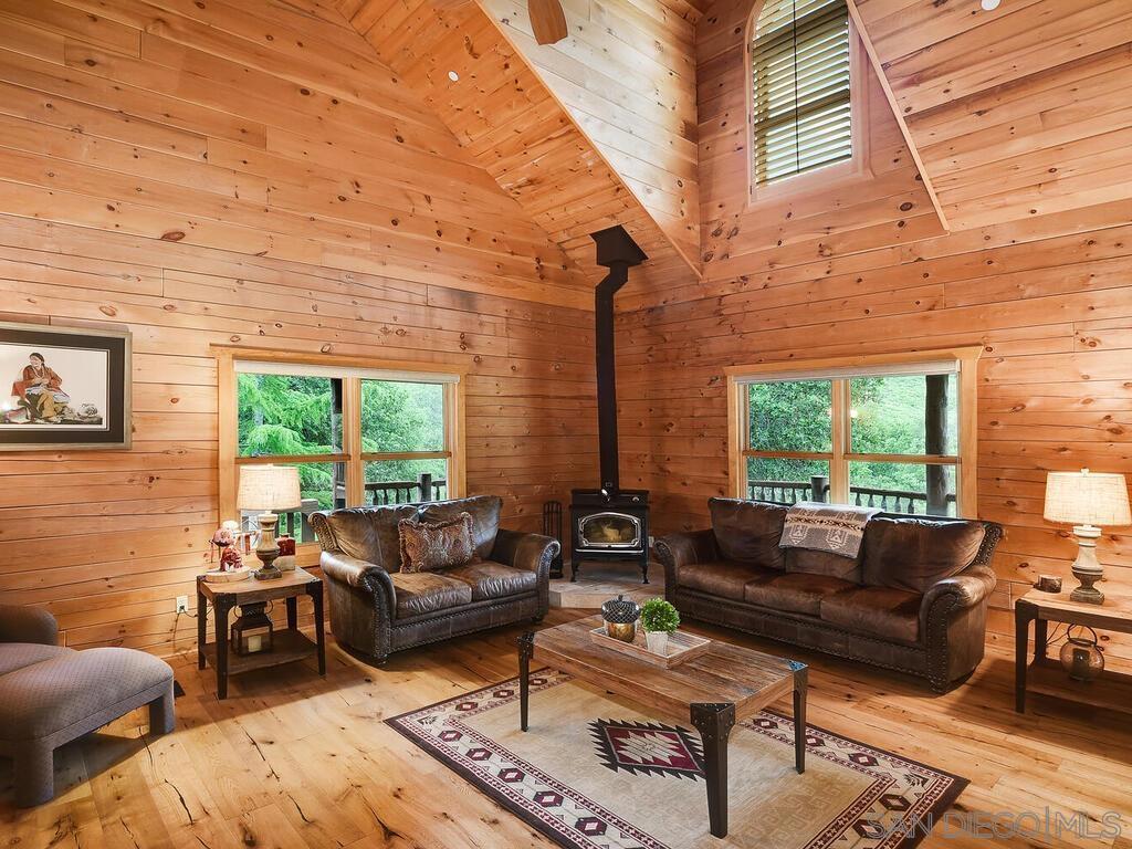 1068 W Incense Cedar Road Property Photo 8