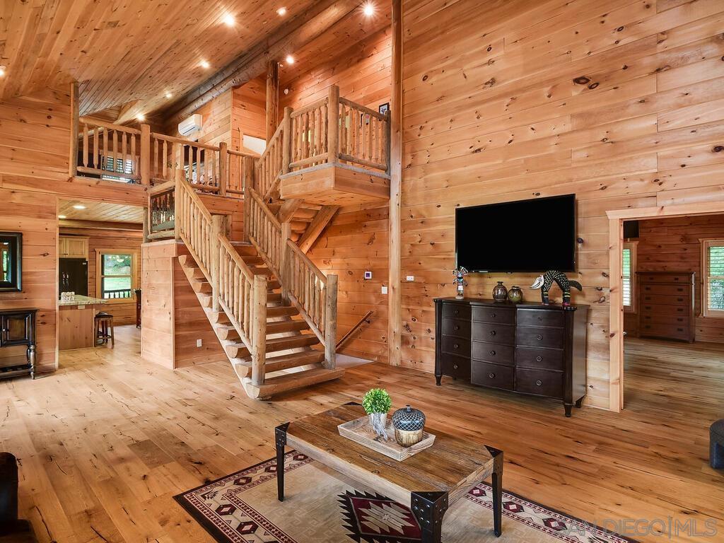1068 W Incense Cedar Road Property Photo 10