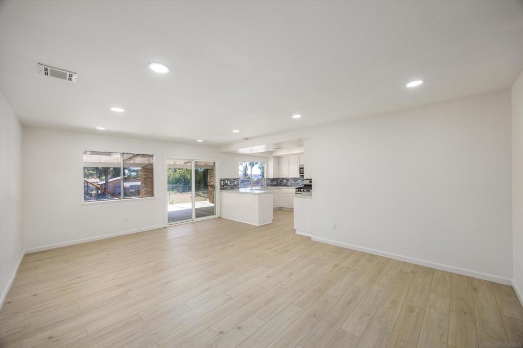 33155 Avenue D Property Photo 9