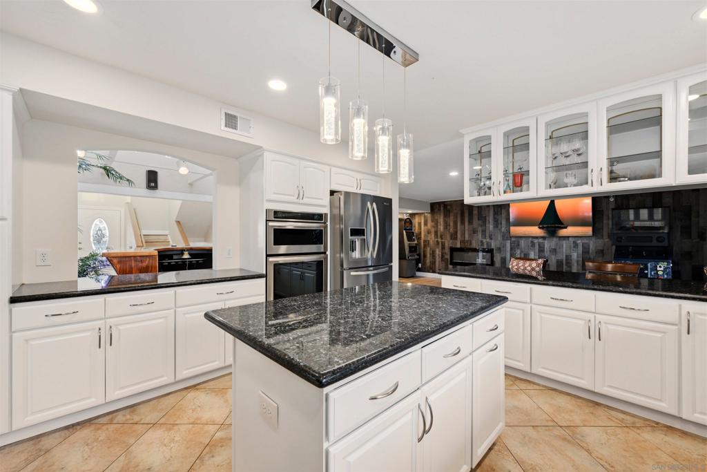 3025 Chicago Property Photo 7