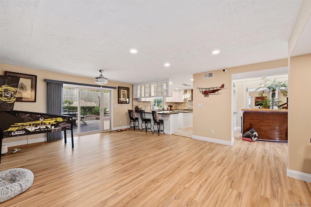 3025 Chicago Property Photo 11