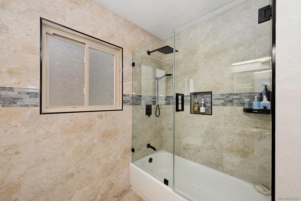 3025 Chicago Property Photo 21