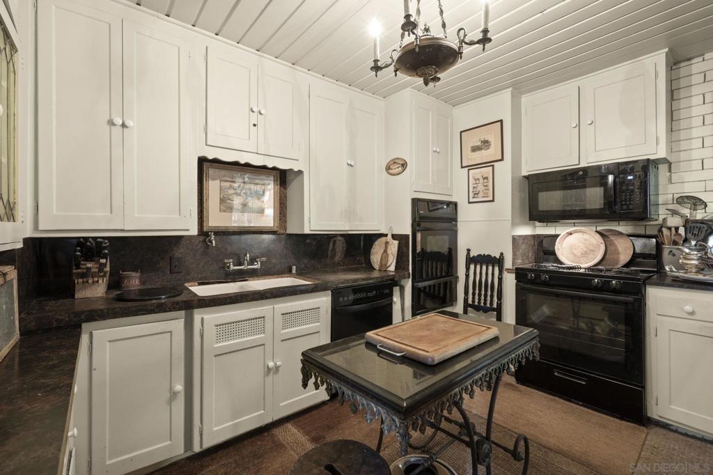 1570 Virginia Way Property Photo 16