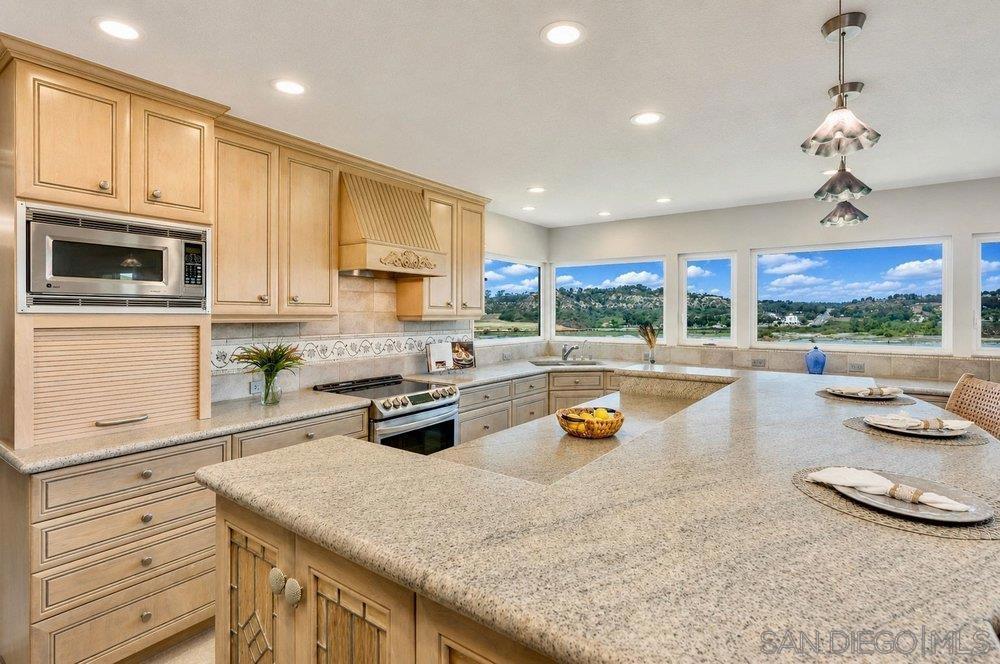 942 Santa Hidalga Property Photo 8